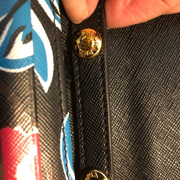 Prada wallet on chain - Picture 15 of 16